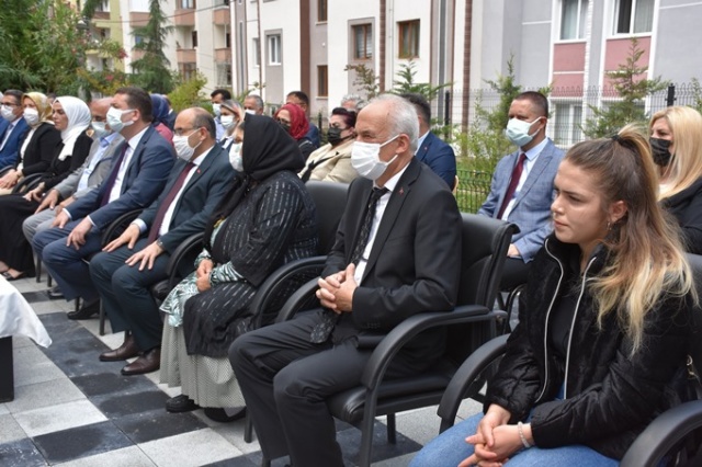 Şehit Eren Bülbül kütüphanesi açıldı 17