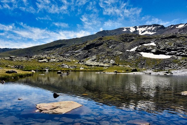 Gümüşhane’deki Artabel Gölleri Tabiat Parkı ziyaretçilerine muhteşem manzaralar sunuyor 13