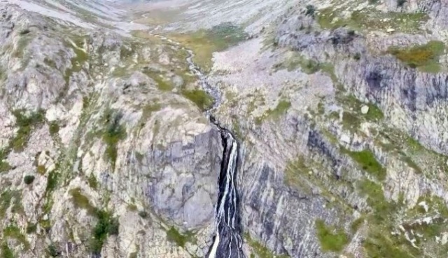 Türkiye’nin en yüksek şelalesi Ciro'ya ilgi yoğun 4