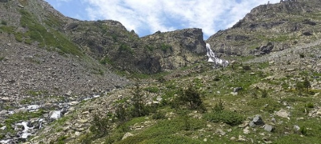 Türkiye’nin en yüksek şelalesi Ciro'ya ilgi yoğun 9