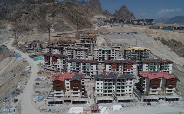 Artvin'de dev taşınma 5 ay sürecek 10