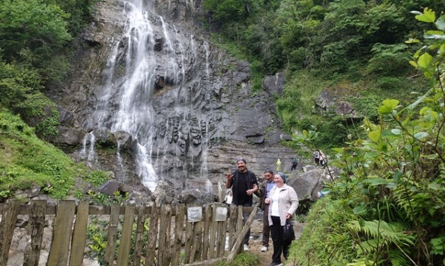 Mençuna Şelalesi ziyaretçileri büyülüyor 6
