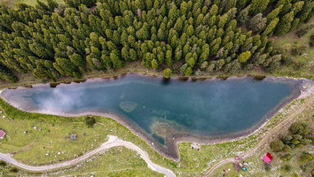 Bu göl ismini görüntüsünden alıyor 6