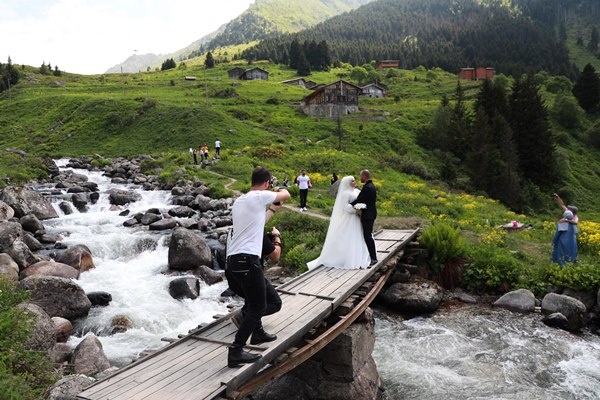 Karadeniz'in yeni gözdesi Elevit Yaylası ziyaretçilerine adeta nefes oluyor 17