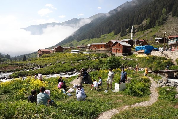 Karadeniz'in yeni gözdesi Elevit Yaylası ziyaretçilerine adeta nefes oluyor 9