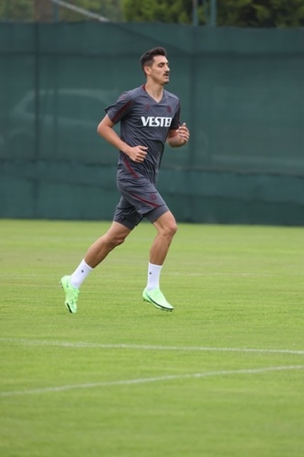 Trabzonspor, yeni sezon hazırlıklarını Mehmet Ali Yılmaz Tesisleri’nde sürdürdü 14