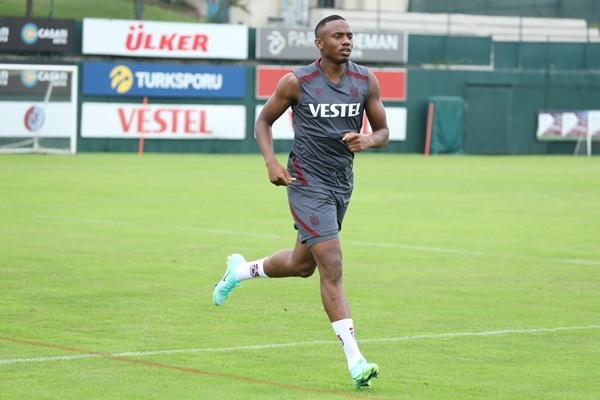 Trabzonspor, yeni sezon hazırlıklarını Mehmet Ali Yılmaz Tesisleri’nde sürdürdü 8