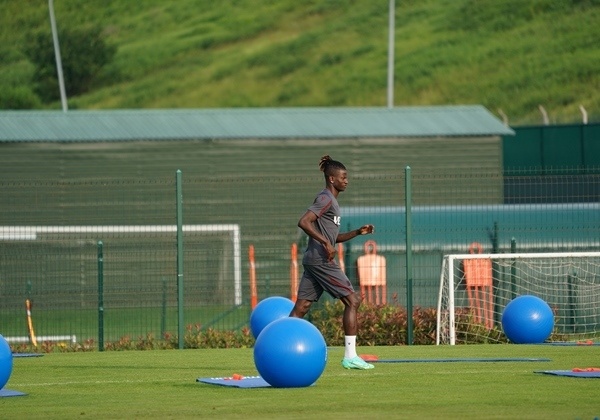 Trabzonspor 2021 2022 sezonu hazırlıkları günün ikinci antrenmanıyla devam etti. 19