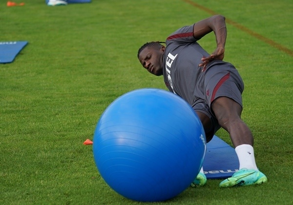 Trabzonspor 2021 2022 sezonu hazırlıkları günün ikinci antrenmanıyla devam etti. 17