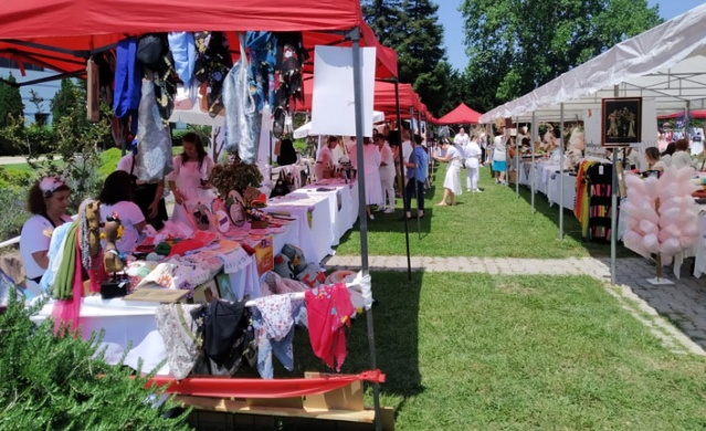 Kadınla Başlar Derneği Trabzon’da Yaz Panayırı kurdu 8