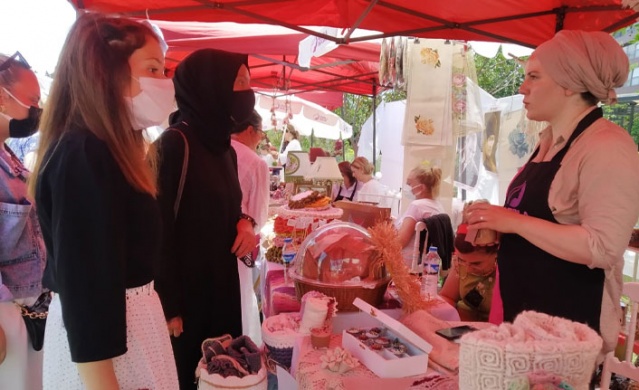 Kadınla Başlar Derneği Trabzon’da Yaz Panayırı kurdu 7