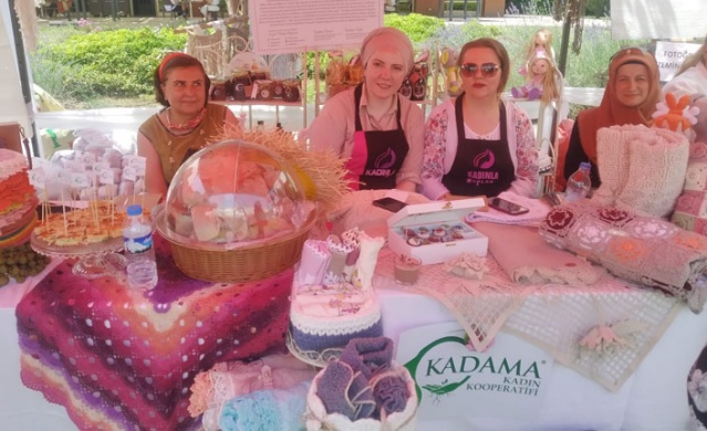 Kadınla Başlar Derneği Trabzon’da Yaz Panayırı kurdu 6