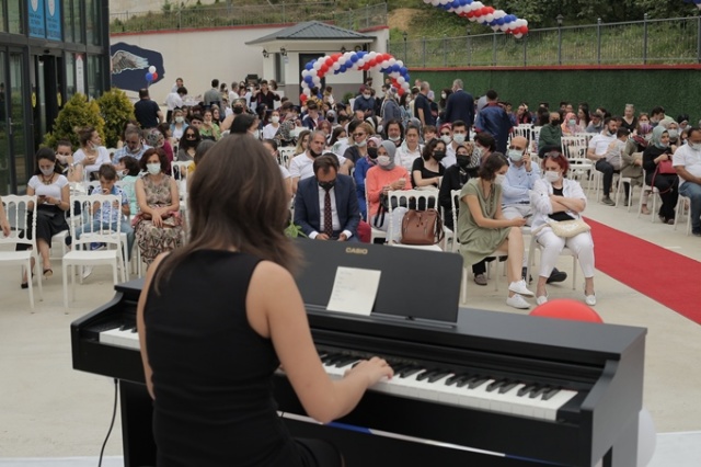 Trabzon Sınav Koleji Pandemi Dönemi İlk  Mezunlarını Verdi 3