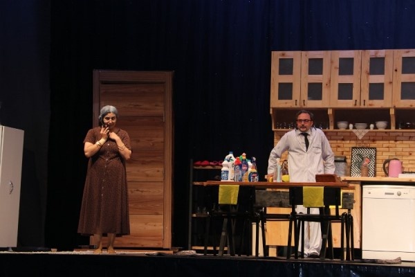 Akçaabat’ta “2. Açık Hava Tiyatro Günleri” başladı 10