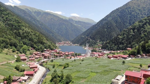 Uzungöl'e tatilci akını 6