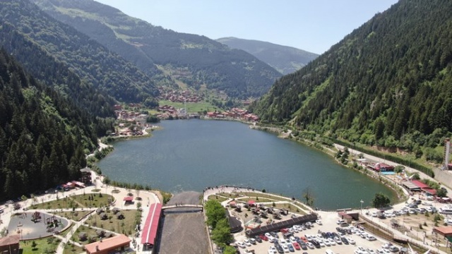 Uzungöl'e tatilci akını 8