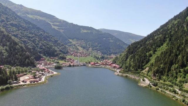 Uzungöl'e tatilci akını 7