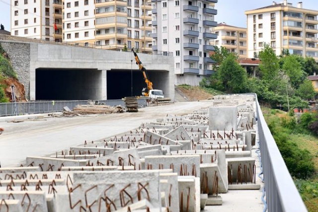 Trabzon'da 28 km'lik yola 28 kavşak, 17 tünel 24 köprü! 9