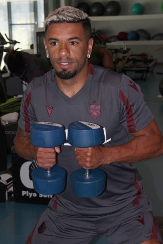 Trabzonspor İstanbul'da çalışmalarını sürdürüyor. 5Temmuz 2021 3