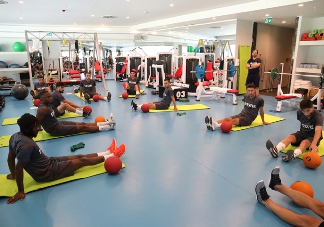 Trabzonspor İstanbul'da çalışmalarını sürdürüyor. 5Temmuz 2021 4