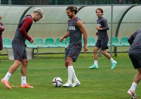 Trabzonspor yağmur altında çalıştı 8