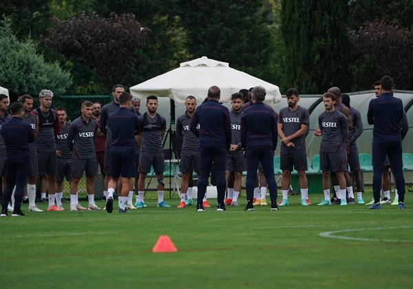 Trabzonspor yağmur altında çalıştı 31