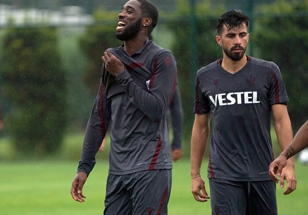 Trabzonspor yağmur altında çalıştı 9