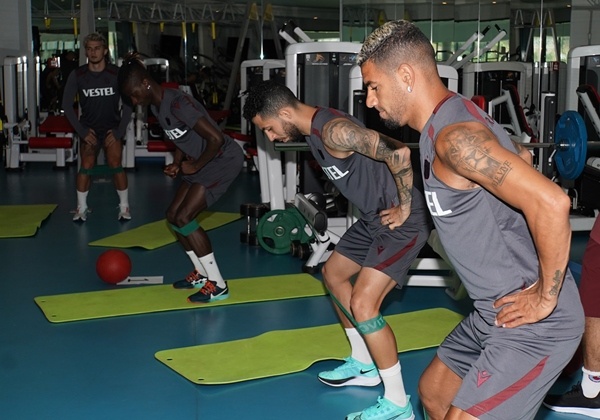 Trabzonspor Riva Kampında Vites Yükseltti: Antrenmanda Kuvvet Depoladılar 9