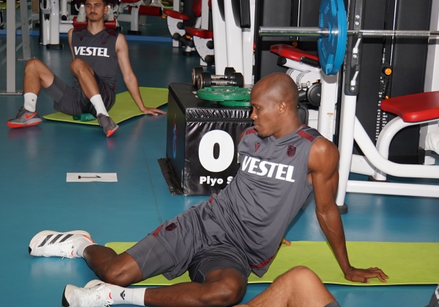 Trabzonspor Riva Kampında Vites Yükseltti: Antrenmanda Kuvvet Depoladılar 18