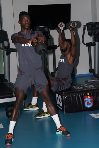 Trabzonspor Riva Kampında Vites Yükseltti: Antrenmanda Kuvvet Depoladılar 12