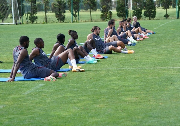 Trabzonspor'da Yeni Sezon Hazırlıkları Hız Kesmeden Sürüyor 37