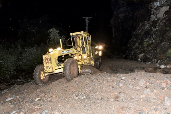 Gümüşhane'yi sel vurdu! Sadece 10 dakika 16