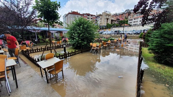 Gümüşhane’de kuvvetli sağanak etkili oldu. 5