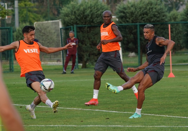 Hamsik antrenmanda! Trabzonspor 3. etaba başladı 12