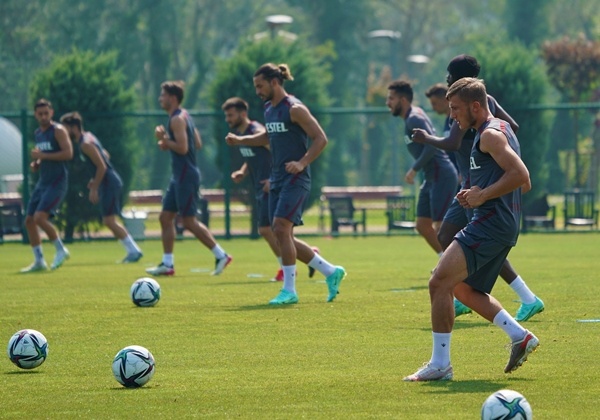 Trabzonspor, yeni sezon hazırlıklarını İstanbul’da tempolu sürdürdü 12