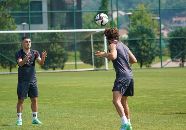 Trabzonspor, yeni sezon hazırlıklarını İstanbul’da tempolu sürdürdü 9