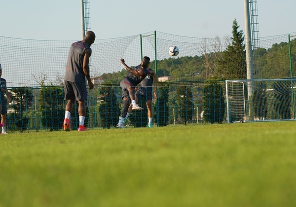 Trabzonspor 2021 - 2022 sezonu hazırlıklarına devam ediyor. 20 Temmuz 2021 4