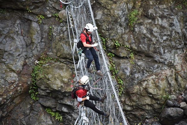Trabzon'da sel ve heyelanlara 'Moloz bariyeri' önlemi 35
