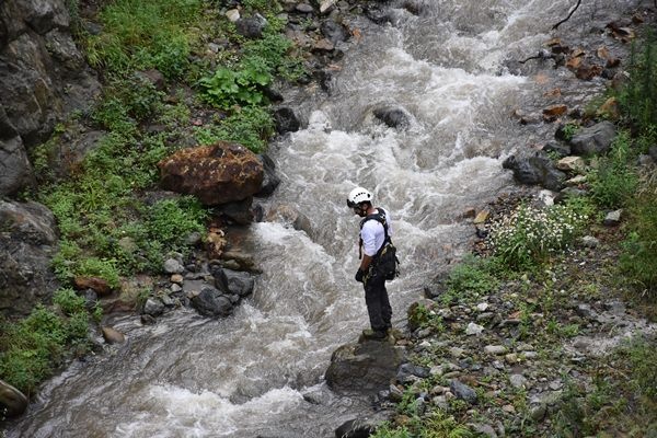 Trabzon'da sel ve heyelanlara 'Moloz bariyeri' önlemi 4