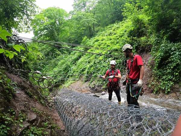 Trabzon'da sel ve heyelanlara 'Moloz bariyeri' önlemi 2
