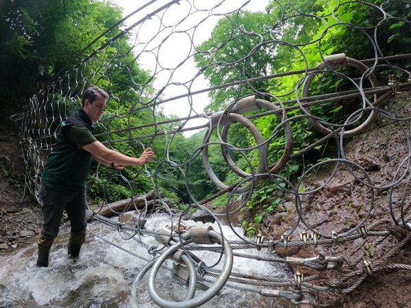 Trabzon'da sel ve heyelanlara 'Moloz bariyeri' önlemi 31