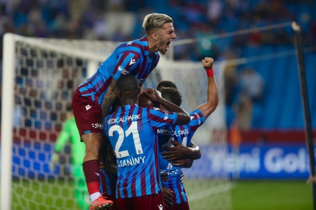 Yazarlardan Trabzonspor Molde maçı yorumları 6