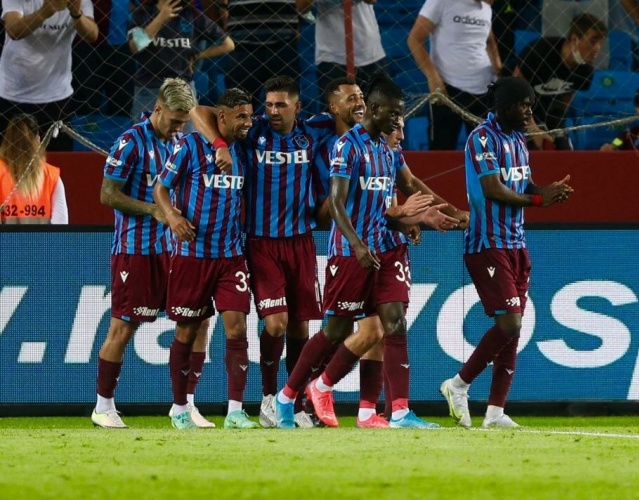 Yazarlardan Trabzonspor Molde maçı yorumları 5