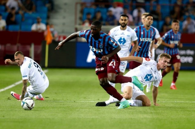 Yazarlardan Trabzonspor Molde maçı yorumları 4