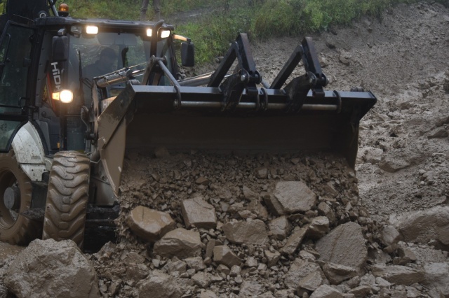 Uzungöl'de şiddetli yağış etkili oldu 7