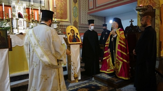 Fener Rum Patriği Bartholomeos Trabzon’da Katolik kilisesinde akşam duasına katıldı 3
