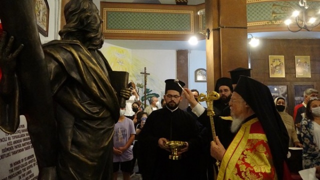 Fener Rum Patriği Bartholomeos Trabzon’da Katolik kilisesinde akşam duasına katıldı 9