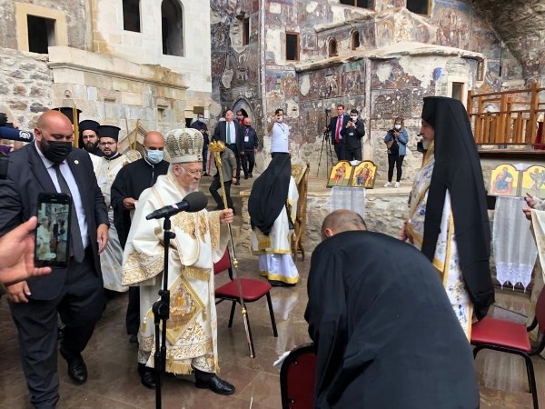 Sümela Manastırı'nda ayin! “Pandemiden, sel ve yangınlardan zarar görenlerin iyileşmesi için şifa diledik” 2