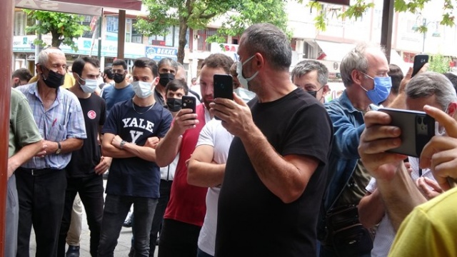 Karadenizli şarkıcı Cimilli İbo son yolculuğuna uğurlandı 9