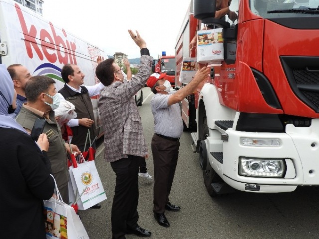 Evlerine dönen Azeri İtfaiyeciler Vakfıkebir Ekmeği ile uğurlandı 8